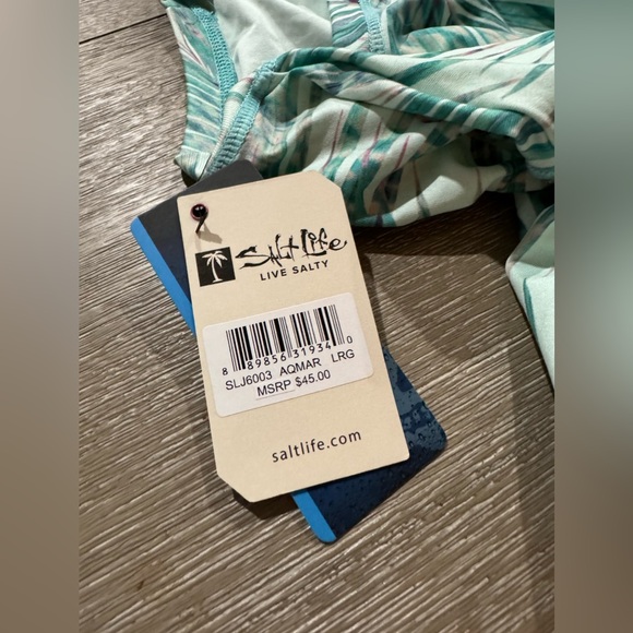 Salt Life shirt. Women’s XL. New with tags - Picture 3 of 4